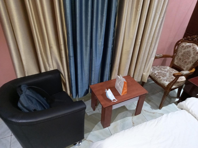5, Cirenes Hotels, Ebonyi
