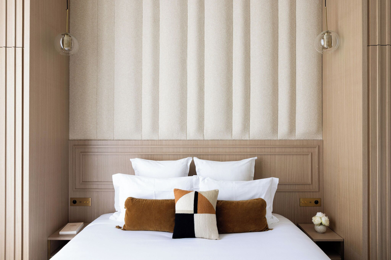 Bedroom 3, HIGHSTAY - Luxury Serviced Apartments - Louvre, Paris