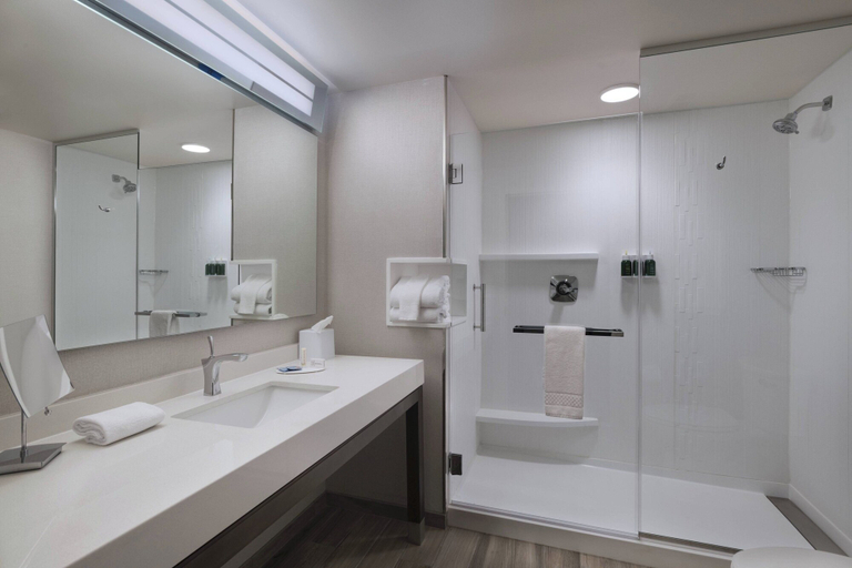 Bathroom 17