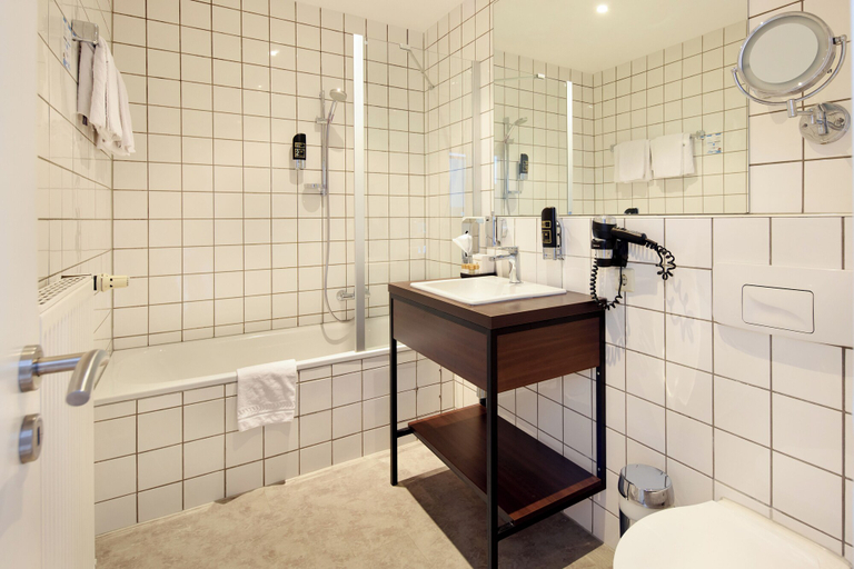 Bathroom 6