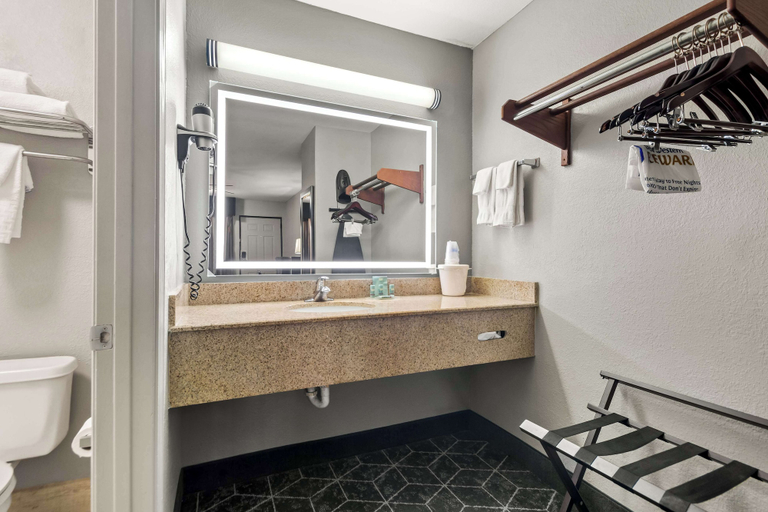 Bathroom 4, Best Western Inn, Monroe