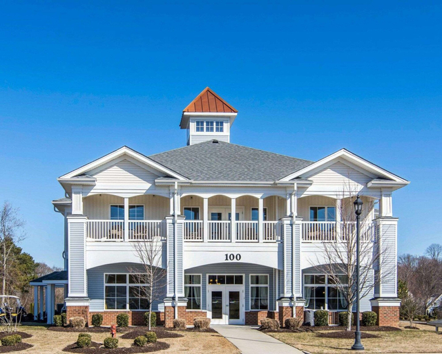 Exterior & Views