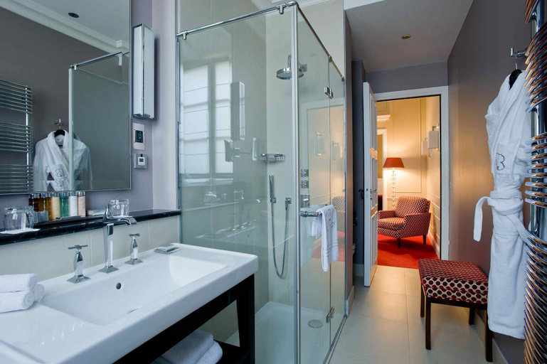 Bathroom 5, Le Burgundy Paris, Paris