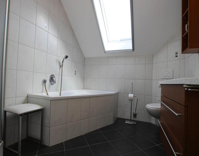 Bathroom 5, Ferienanlage Landlust, Muhlental, Vogtlandkreis