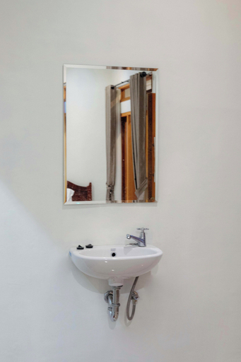 Bathroom 7