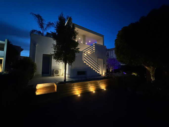 Others 2, Palms Suite, Brindisi