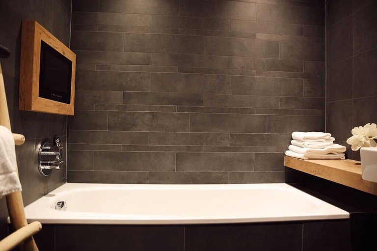Bathroom 4, Hotel Keyser Breda, Breda