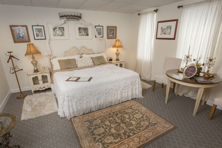 Bedroom 3, Seminole Inn, Martin