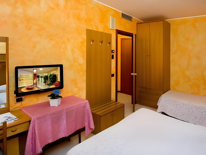 Bedroom 8