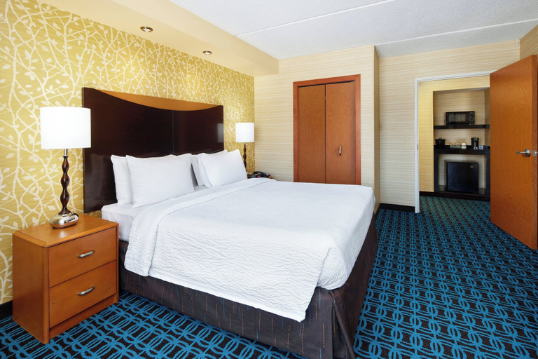 Bedroom 2, Fairfield Inn & Suites by Marriott Plainville, Hartford