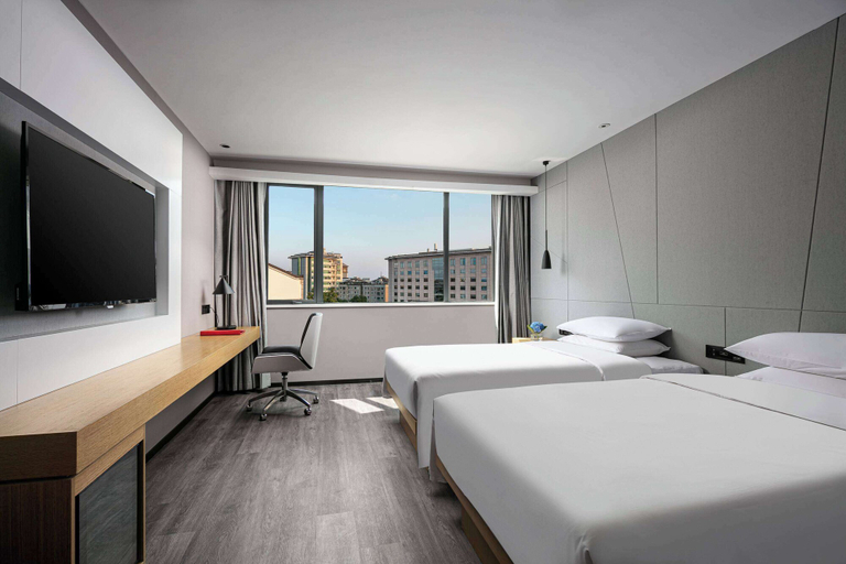 Bedroom 2, Ramada by Wyndham Yangzhou Slender West Lake, Yangzhou