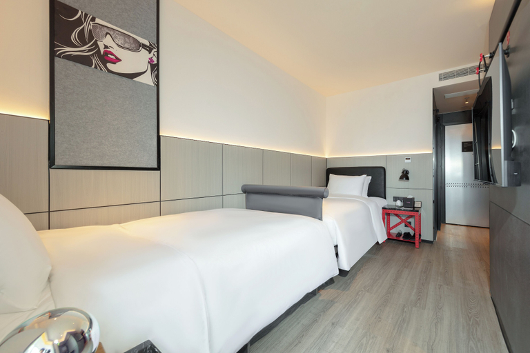 Bedroom 2, Moxy Chongqing, Chongqing