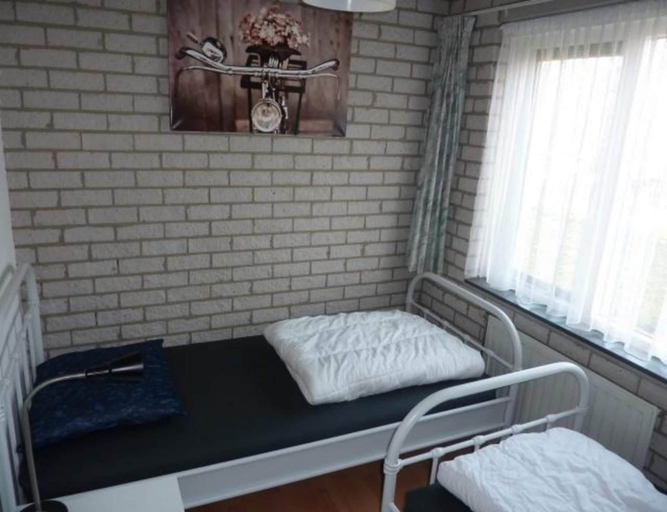 Room 5, Holiday Home Breskens Near Beach & Lighthouse, Sluis