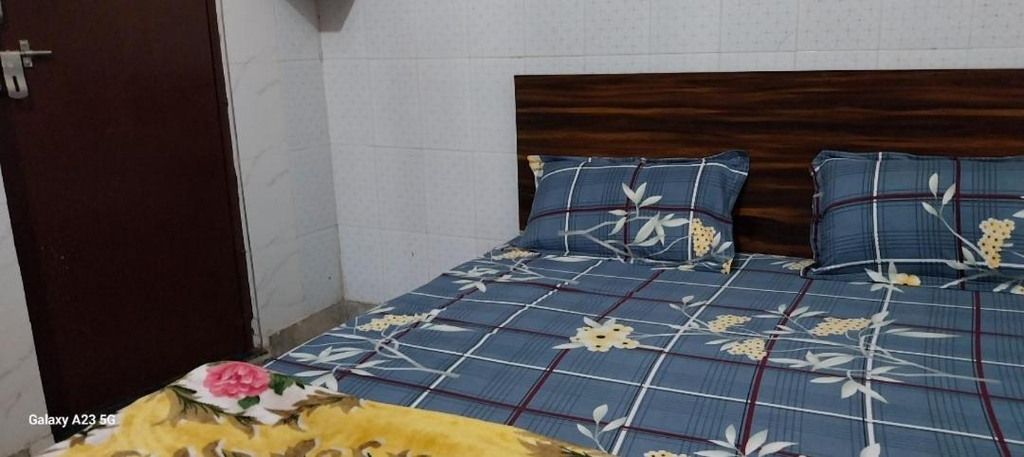 Bedroom 3, Shree Laddu Gopal Stay, Mathura
