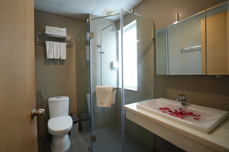 Bathroom 4