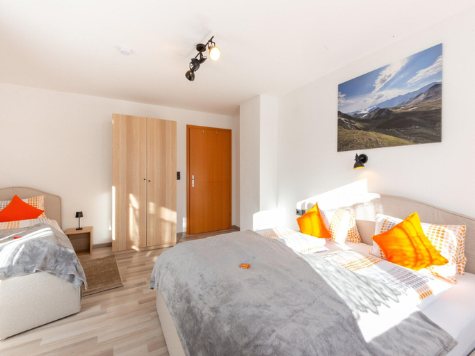 Others 3, Chalet in Zillertal near Ski Slopes, Schwaz