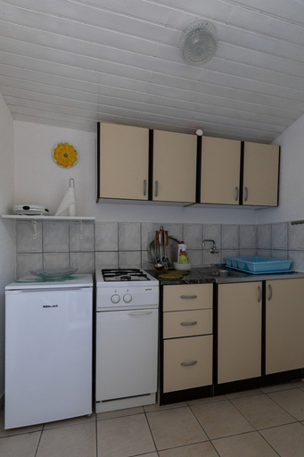 Private kitchen 4, Apartments Belenum - One-bedroom Apartment With Balcony and Sea View, Župa Dubrovačka