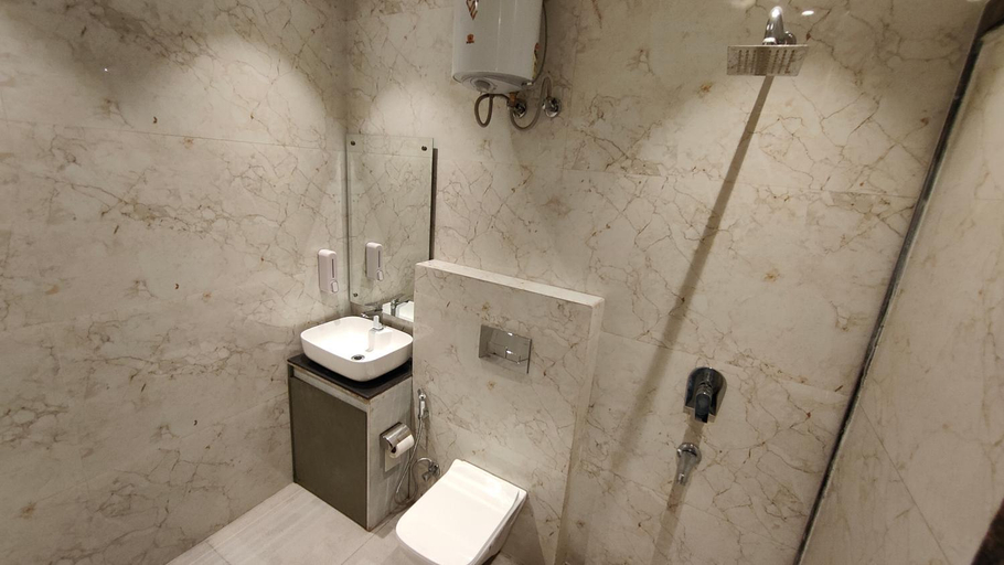 Bathroom 3, The Big Orchid, Faridabad