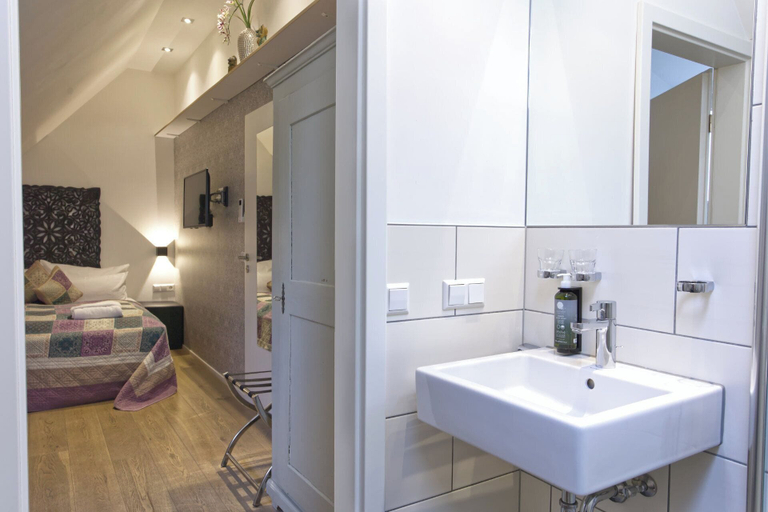 Bathroom 6