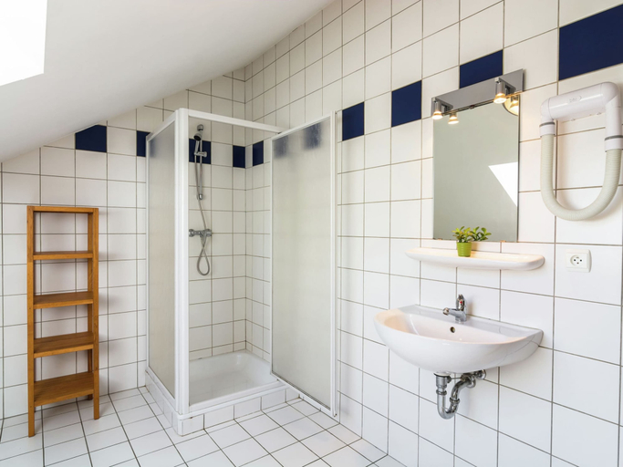 Bathroom 3, Group Escape in Mellier, Luxembourg