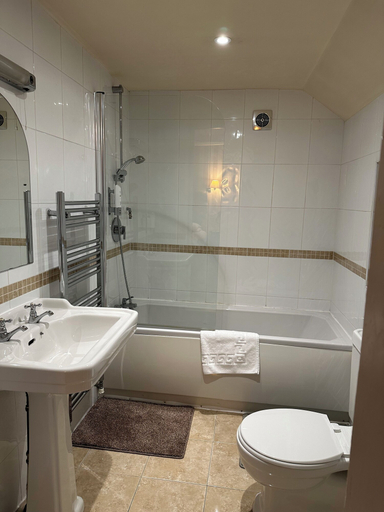 Bathroom 4, The Normanhurst Hotel, Trafford