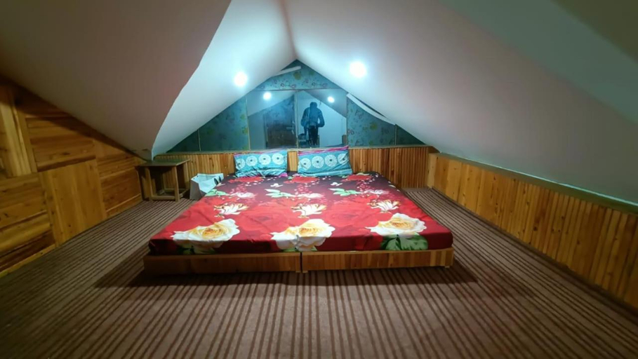 Bedroom 2, HiLLTOP DUPLEX HOTEL, Kullu