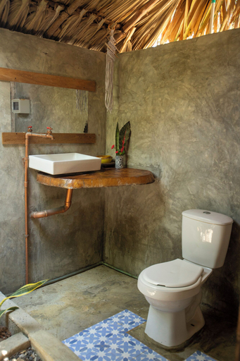 Bathroom, Morena Beach, Moñitos