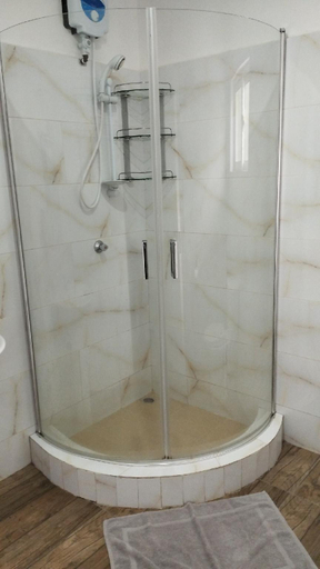 Bathroom 2, Dovass Apartment - Seychelles