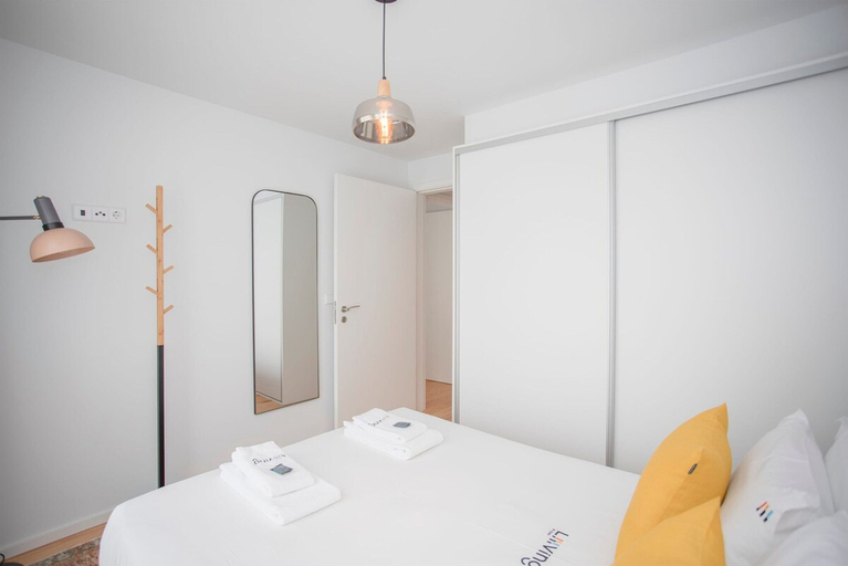 Bedroom 3, Liiiving in Porto - Modern Glam Apartment J, Porto