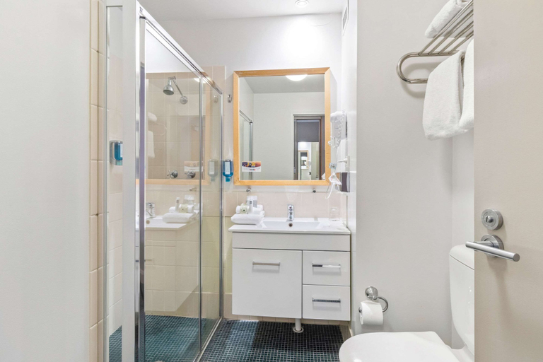 Bathroom 25