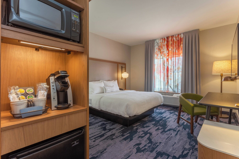 Bedroom 4, Fairfield Inn & Suites by Marriott Franklin, Johnson
