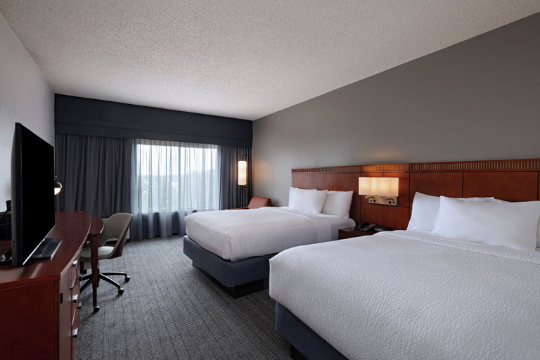Bedroom 4, Courtyard by Marriott San Antonio Airport, Bexar
