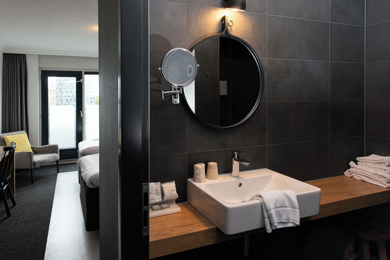 Bathroom 4, Hotel Keyser Breda, Breda
