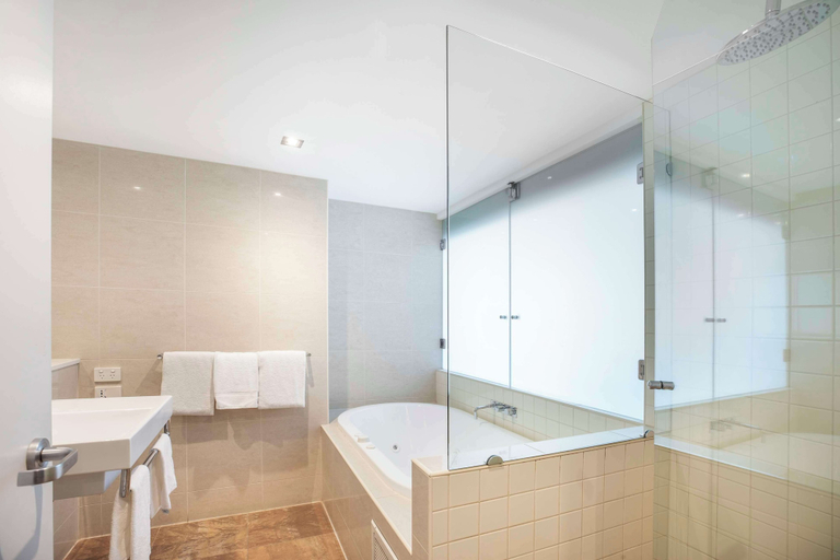 Bathroom 5, Nightelier Rye, Melbourne