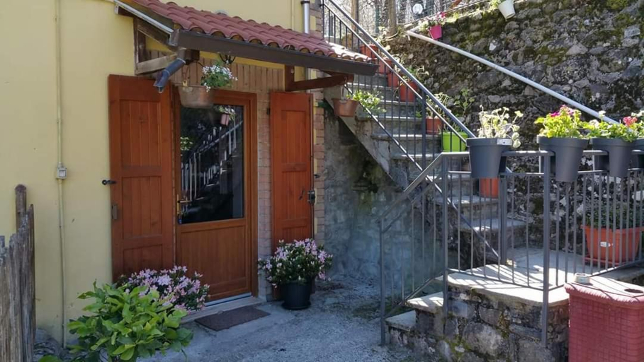 Others 2, B&b Al Paradis, Parma