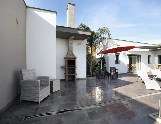 Exterior & Views, Spacious Villa in Salir de Mato With Private Pool, Terrace, Caldas da Rainha
