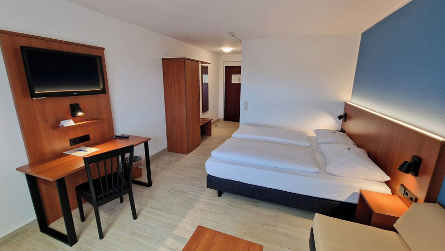 Bedroom 3, Hotel Fortuna Reutlingen-Tübingen, Reutlingen