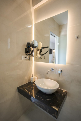 Others 4, The Mark Hotel, Epirus