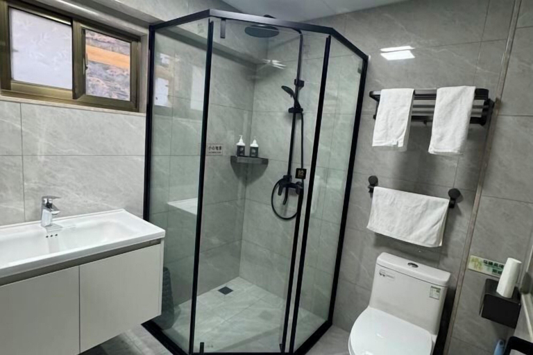 Bathroom 3, Guankeng Hotel, Shangrao