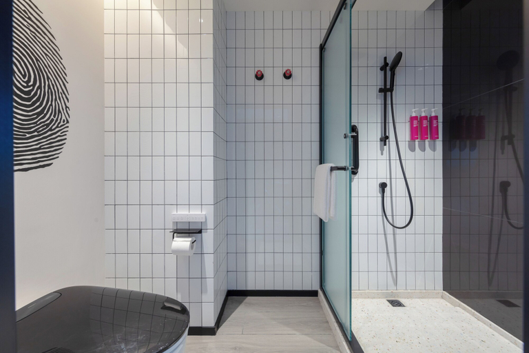 Bathroom 4, Moxy Chongqing, Chongqing