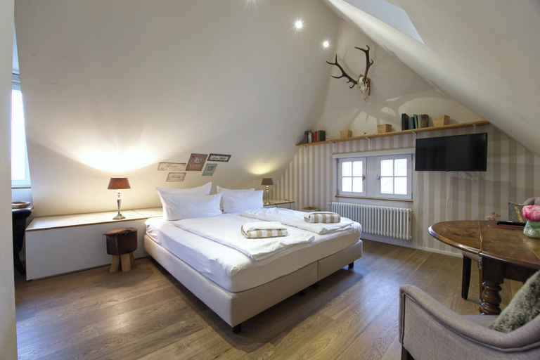 Bedroom 15