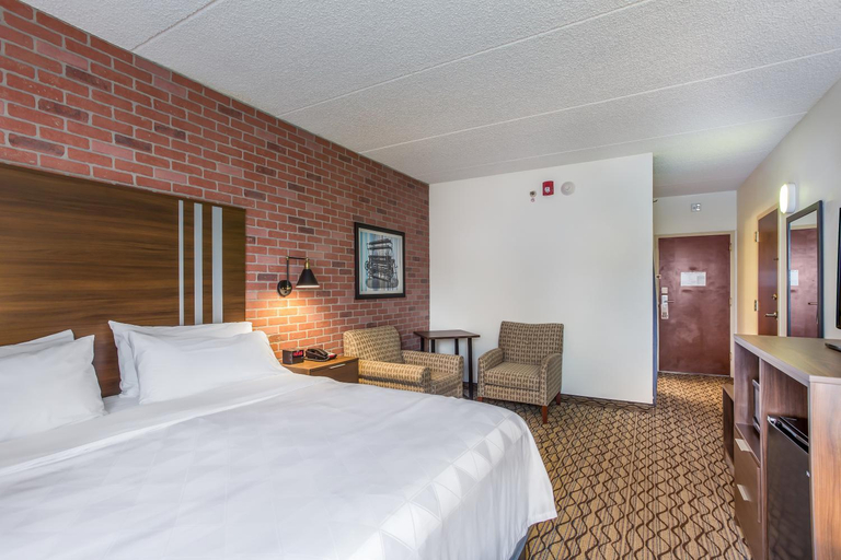 Bedroom 13