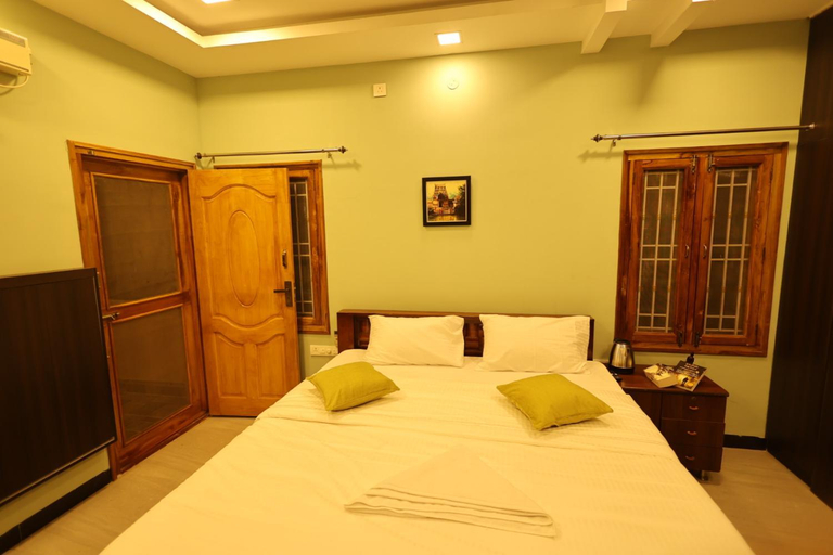Others 5, Dwaraka Agaram Villa, Tiruvannamalai
