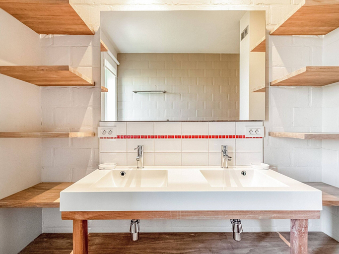 Bathroom 4, Holiday Home in Gijverinkhove Near Plopsaland, West-Vlaanderen