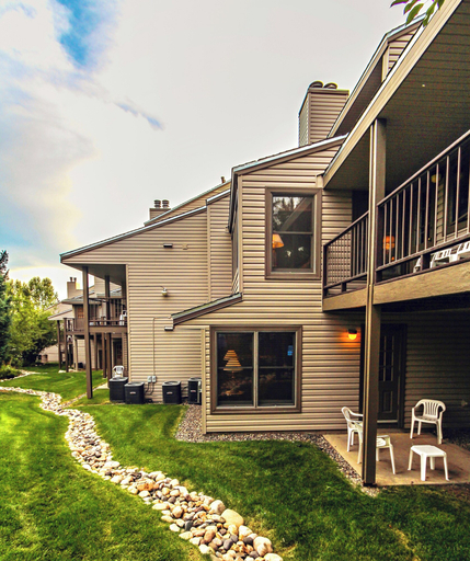 Exterior & Views 2, Sunburst Condominiums, Routt