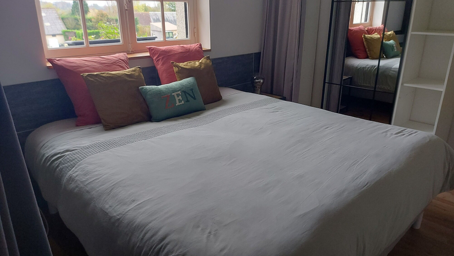 Bedroom 4, Villa Maëlla, Orne