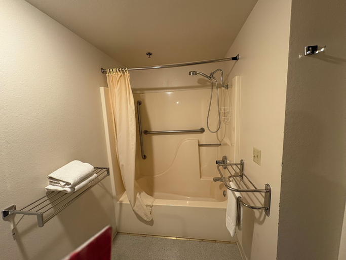 Bathroom 5, Americas Best Value Inn Kalispell, Flathead