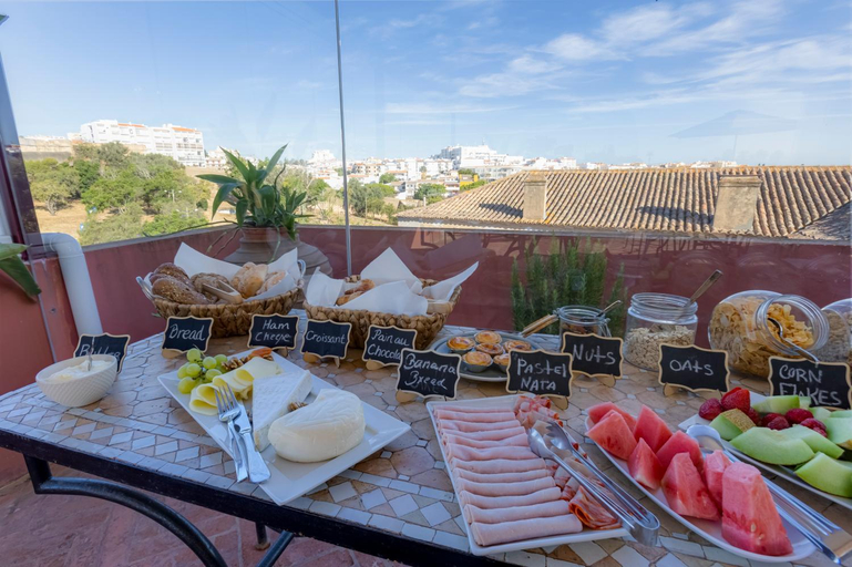 Food & Drinks 4, Casa da Moura, Lagos