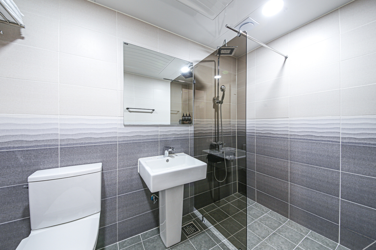 Bathroom 4, Mokpo Hotel Stay, Muan