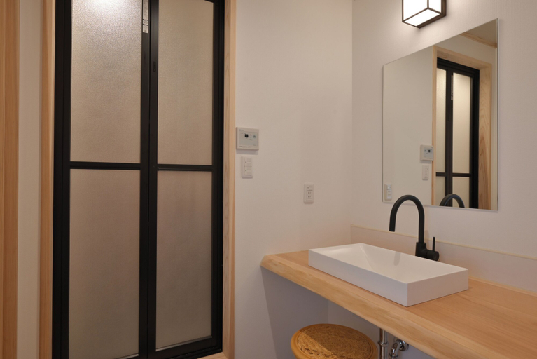 Bathroom 4, Yanagawa Wakariki Ryokan, Yanagawa